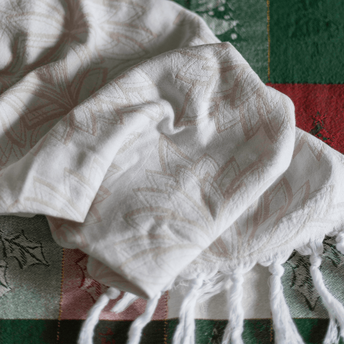 Canadian-Designed Oat + White Turkish Hand Towel | Spa-Soft, Quick-Dry