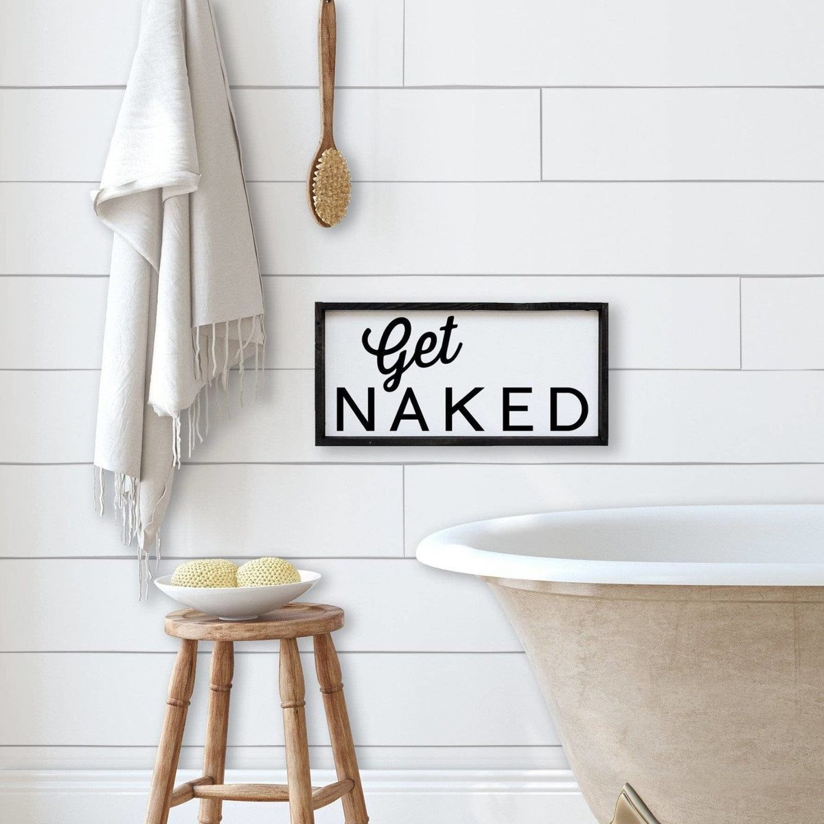 Panneau en bois « Get Naked »