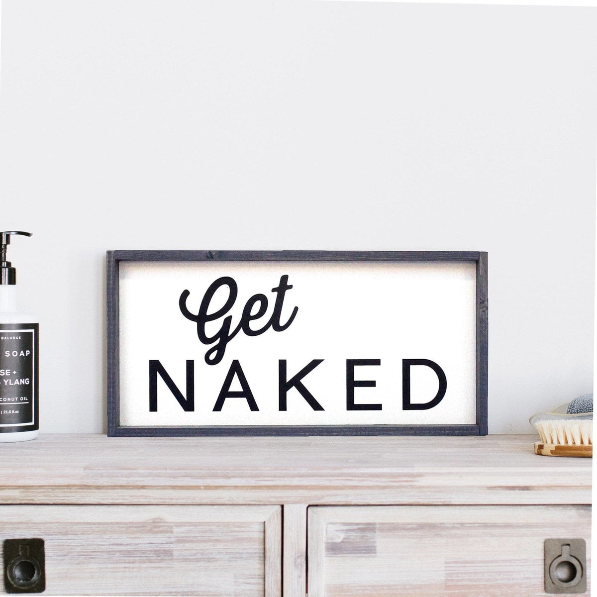 Panneau en bois « Get Naked »