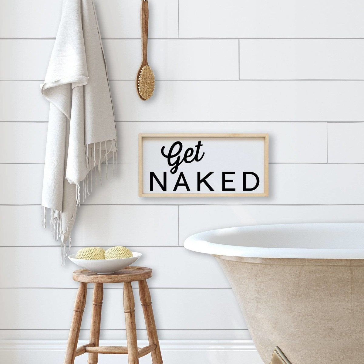 Panneau en bois « Get Naked »